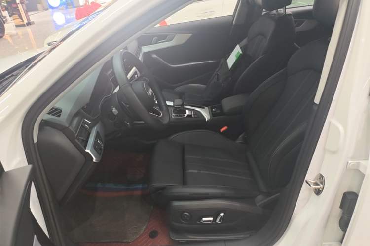 Used Audi A4L 2024 40 TFSI Fashion Dynamic Model Left Front Seat