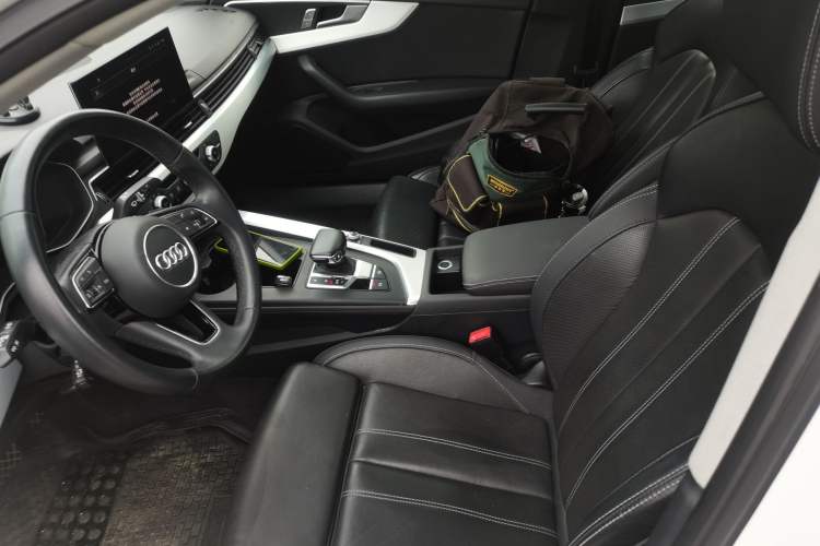Used Audi A4L 2024 40 TFSI Fashion Dynamic Model Left Front Seat