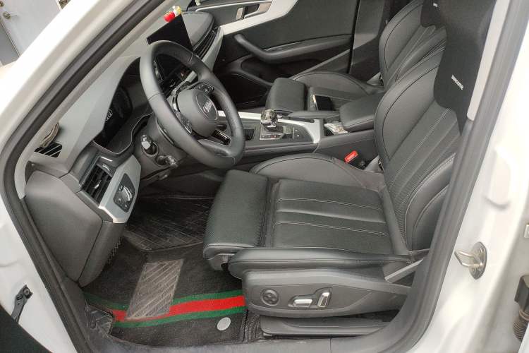 Used Audi A4L 2024 40 TFSI Fashion Dynamic Model Left Front Seat