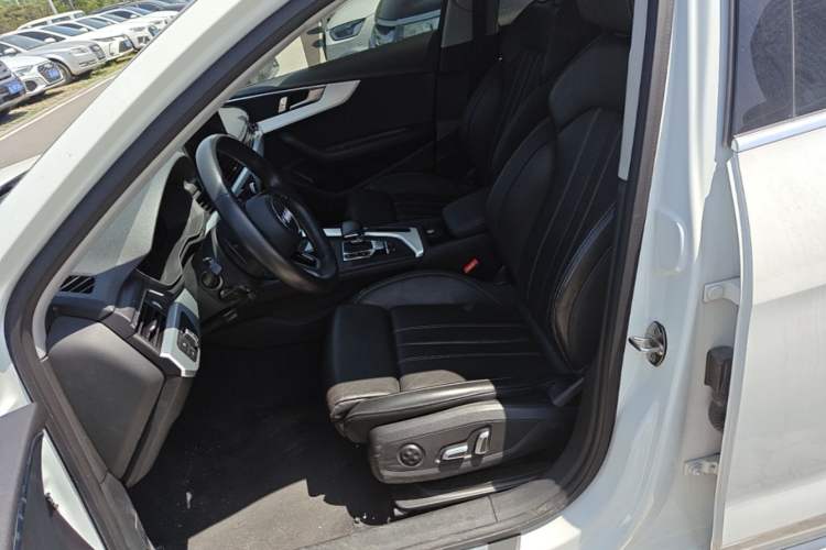 Used Audi A4L 2024 40 TFSI Fashion Dynamic Model Left Front Seat