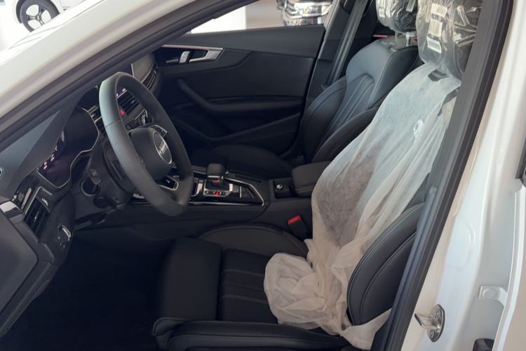 Used Audi A4L 2024 40 TFSI Luxury Dynamic Edition Left Front Seat