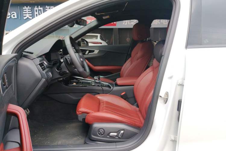 Used Audi A4L 2024 40 TFSI Luxury Dynamic Edition (Starry Night Version) Left Front Seat