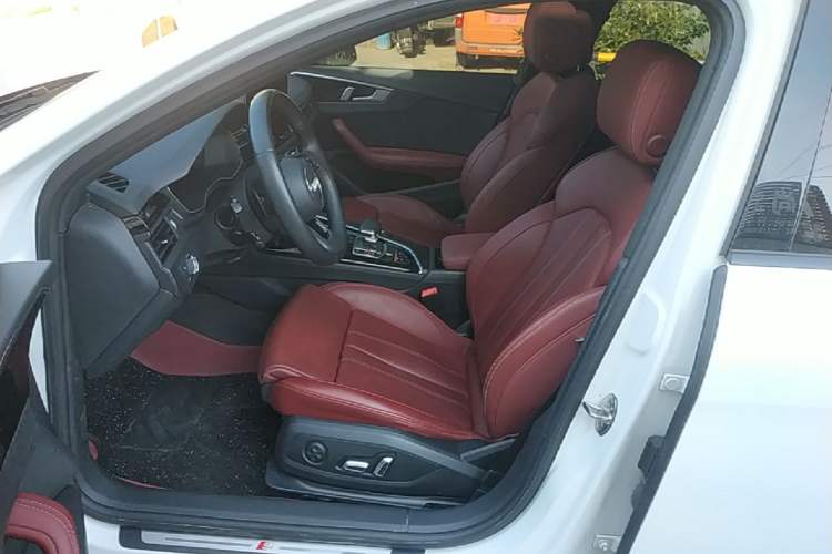 Used Audi A4L 2024 40 TFSI Luxury Dynamic Edition Left Front Seat