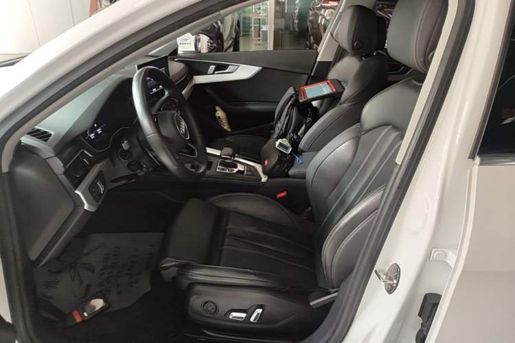Used Audi A4L 2024 40 TFSI Fashion Dynamic Model Left Front Seat