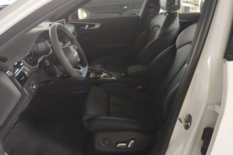 Used Audi A4L 2024 40 TFSI Luxury Dynamic Edition Left Front Seat