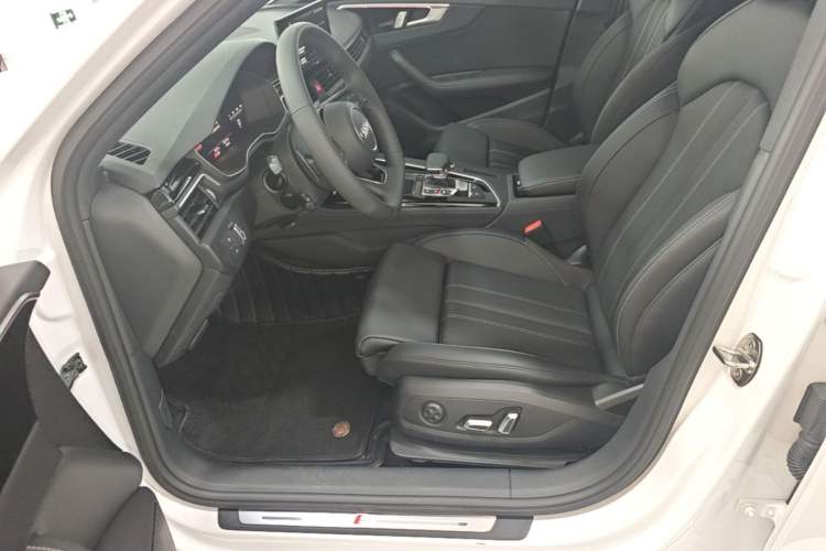 Used Audi A4L 2024 40 TFSI Luxury Dynamic Edition Left Front Seat