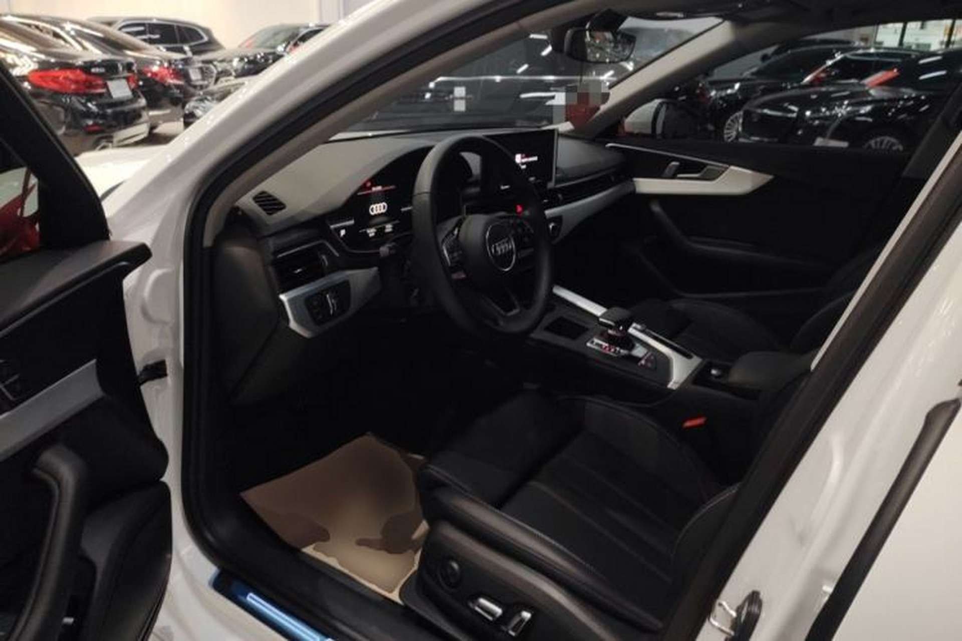 Used Audi A4L 2024 40 TFSI Fashion Dynamic Model Left Front Seat