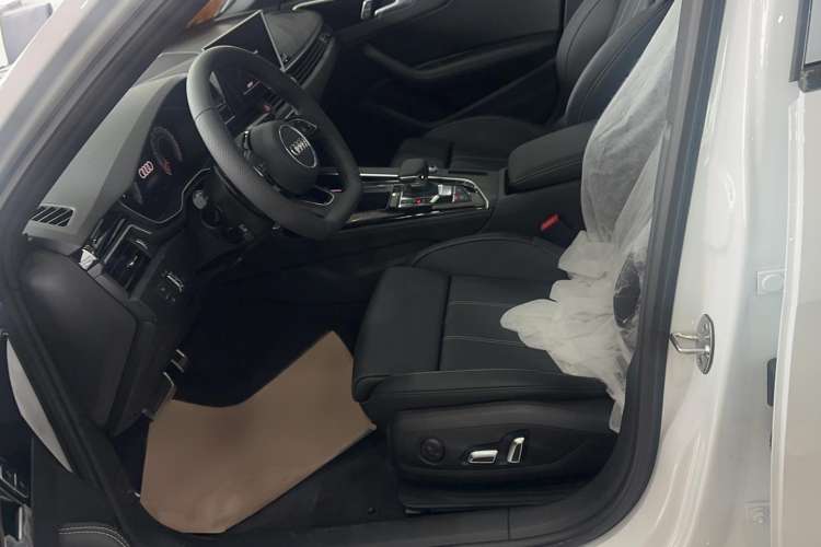 Used Audi A4L 2024 40 TFSI Luxury Dynamic Edition Left Front Seat