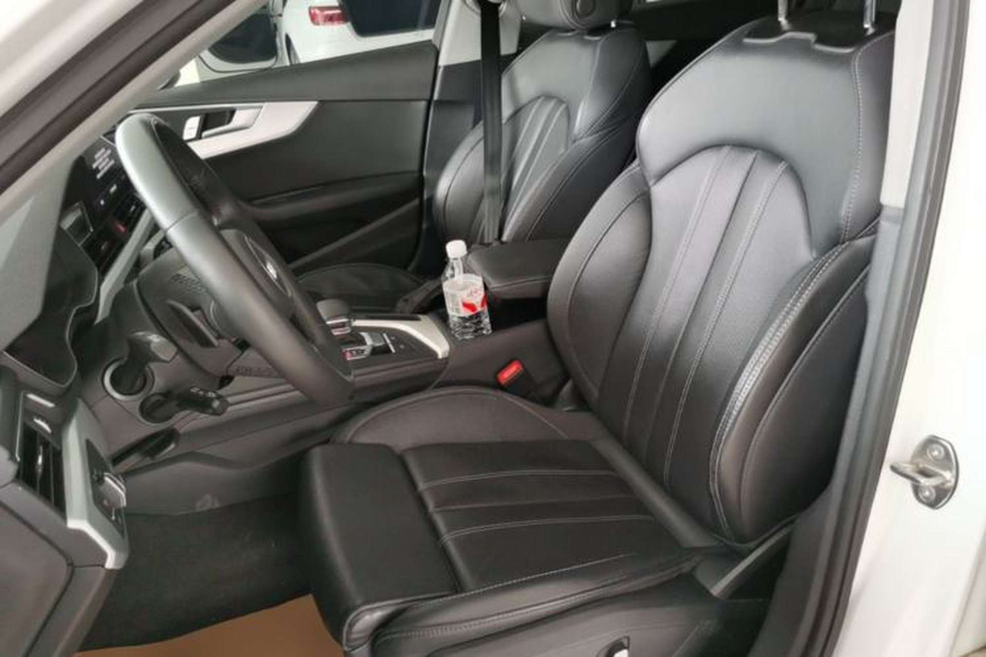 Used Audi A4L 2024 40 TFSI Fashion Dynamic Model Left Front Seat