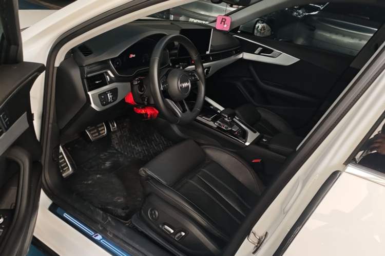 Used Audi A4L 2024 40 TFSI Fashion Dynamic Model Left Front Seat