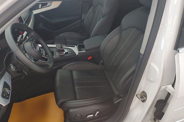 Used Audi A4L 2024 40 TFSI Fashion Dynamic Model Left Front Seat