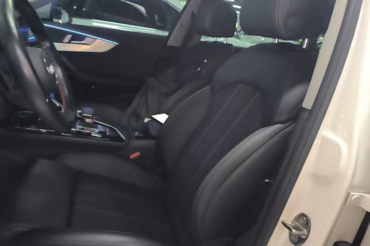 Used Audi A4L 2024 40 TFSI Fashion Dynamic Model Left Front Seat