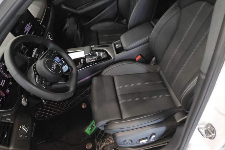 Used Audi A4L 2024 40 TFSI Luxury Dynamic Edition Left Front Seat
