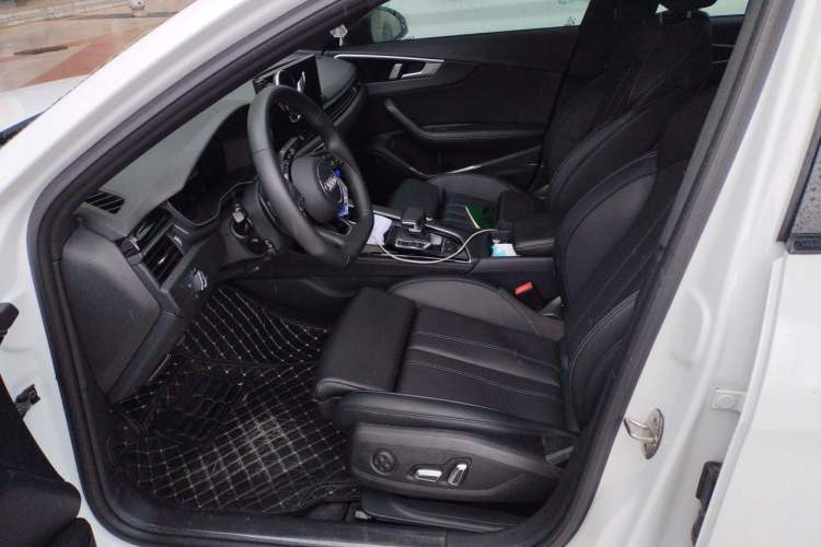 Used Audi A4L 2024 40 TFSI Luxury Dynamic Edition Left Front Seat