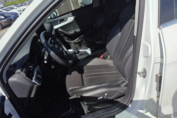 Used Audi A4L 2024 40 TFSI Fashion Dynamic Model Left Front Seat