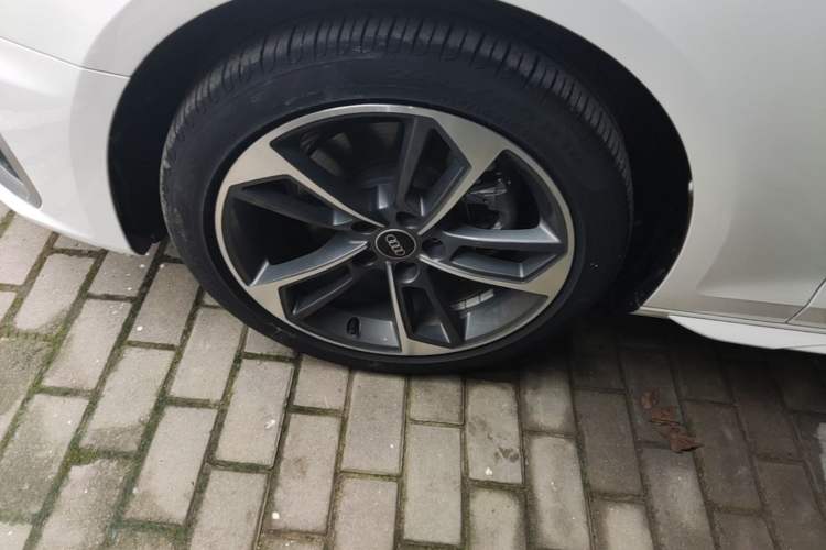 Used Audi A4L 2024 40 TFSI Fashion Dynamic Model Left Front Wheel Hub