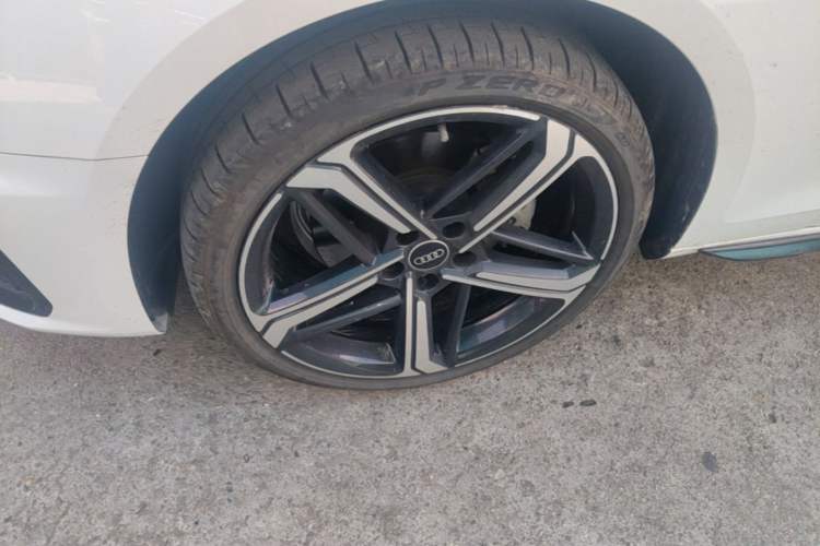 Used Audi A4L 2024 40 TFSI Luxury Dynamic Edition Left Front Wheel Hub