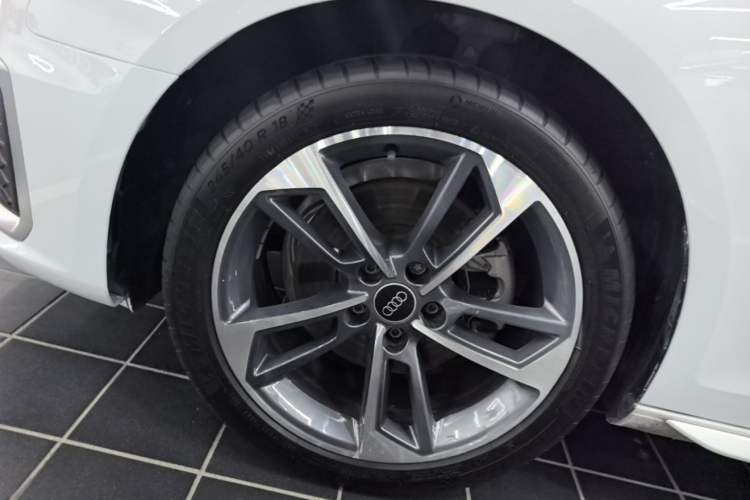 Used Audi A4L 2024 40 TFSI Fashion Dynamic Model Left Front Wheel Hub