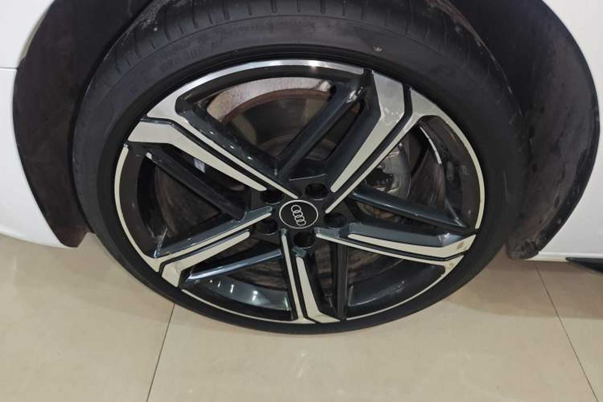 Used Audi A4L 2024 40 TFSI Luxury Dynamic Edition Left Front Wheel Hub