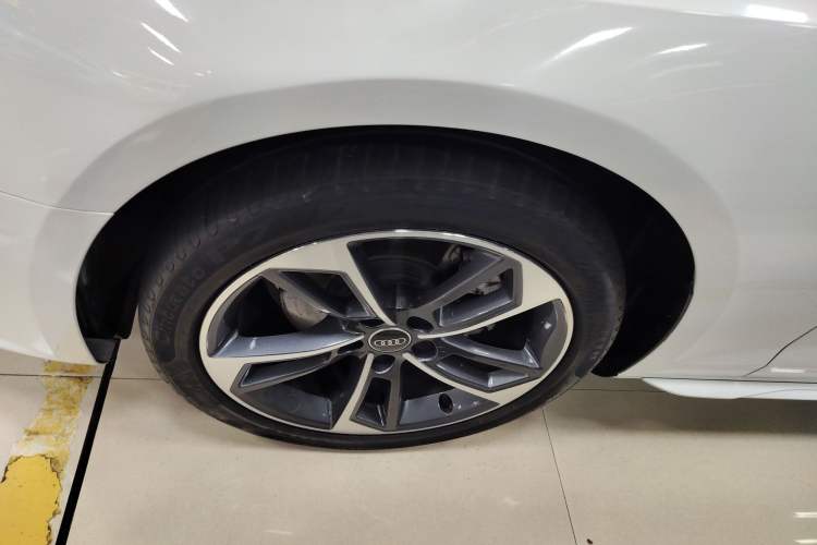 Used Audi A4L 2024 40 TFSI Fashion Dynamic Model Left Front Wheel Hub