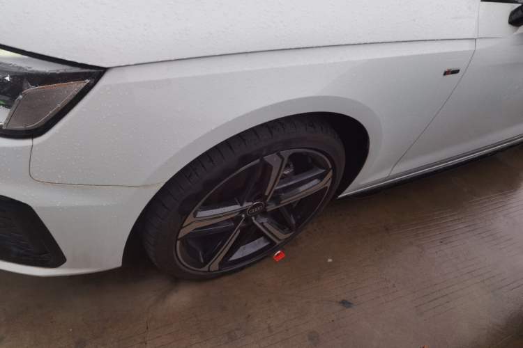Used Audi A4L 2024 40 TFSI Luxury Dynamic Edition Left Front Wheel Hub