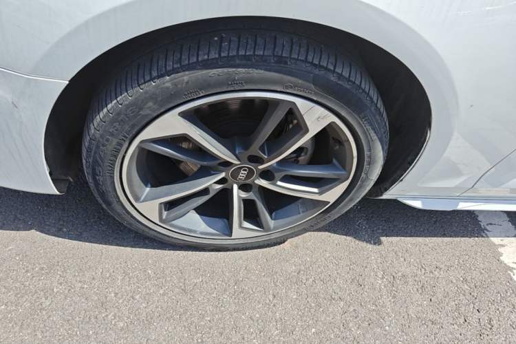 Used Audi A4L 2024 40 TFSI Fashion Dynamic Model Left Front Wheel Hub