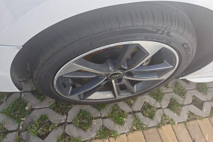 Used Audi A4L 2024 40 TFSI Fashion Dynamic Model Left Front Wheel Hub