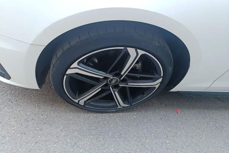 Used Audi A4L 2024 40 TFSI Luxury Dynamic Edition Left Front Wheel Hub