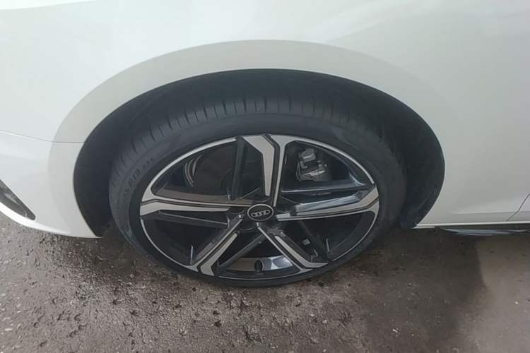 Used Audi A4L 2024 40 TFSI Luxury Dynamic Edition Left Front Wheel Hub