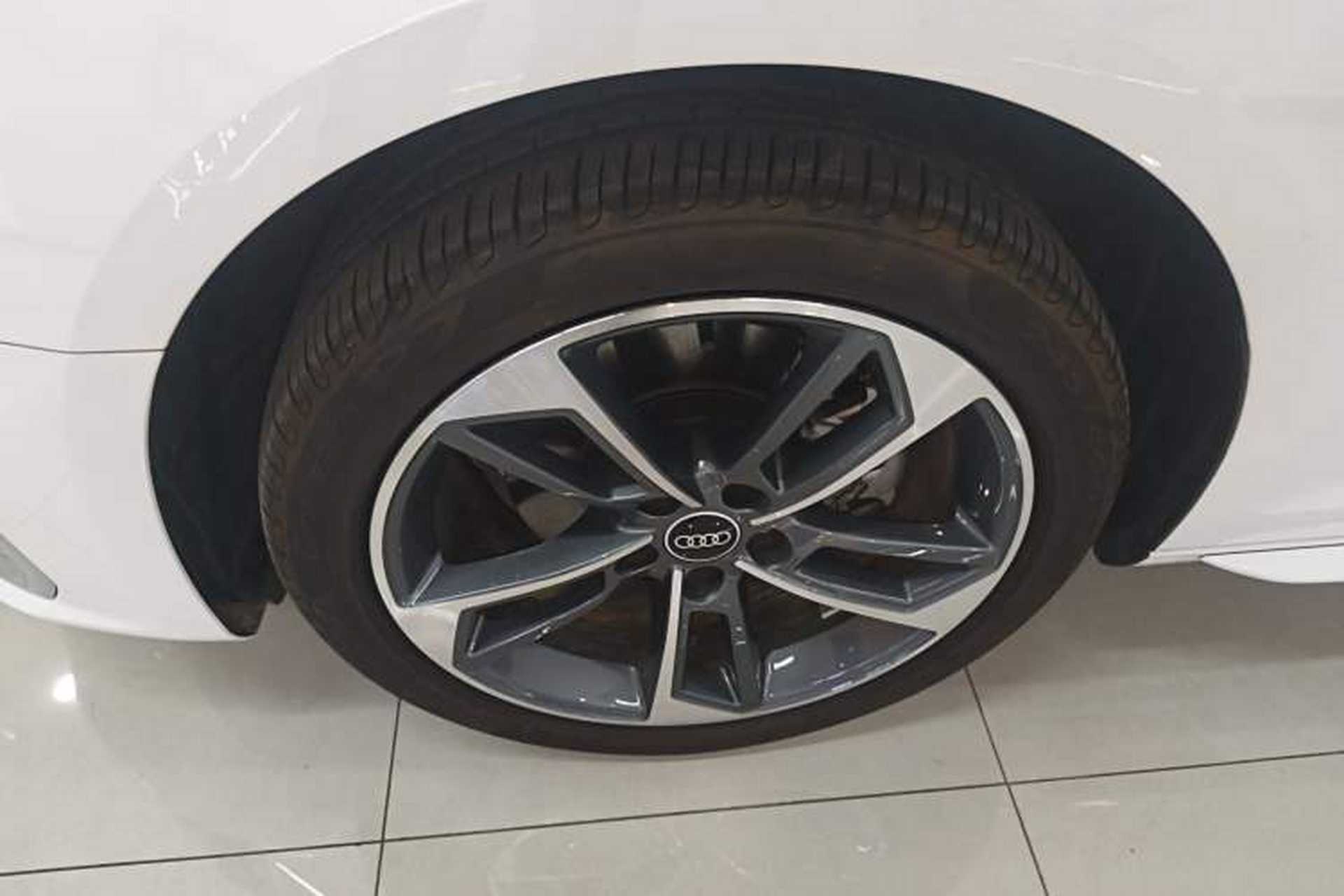 Used Audi A4L 2024 40 TFSI Fashion Dynamic Model Left Front Wheel Hub