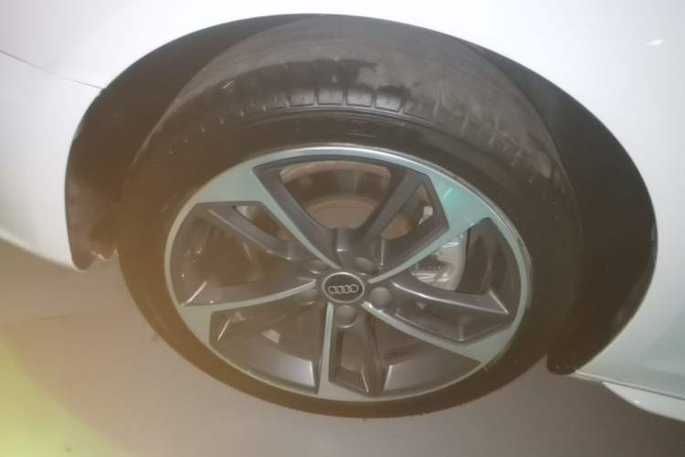 Used Audi A4L 2024 40 TFSI Fashion Dynamic Model Left Front Wheel Hub