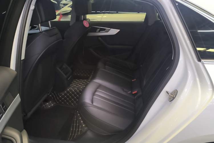 Used Audi A4L 2024 40 TFSI Fashion Dynamic Model Left Rear Seat