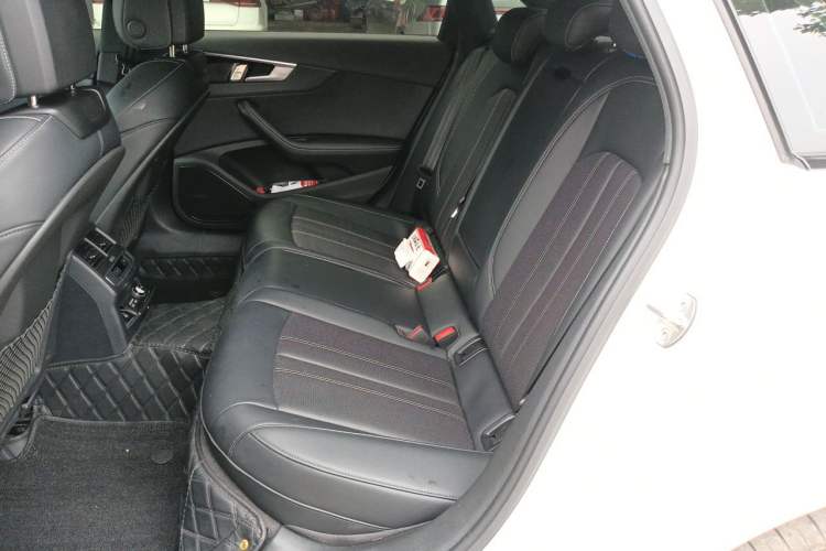 Used Audi A4L 2024 40 TFSI Luxury Dynamic Edition Left Rear Seat