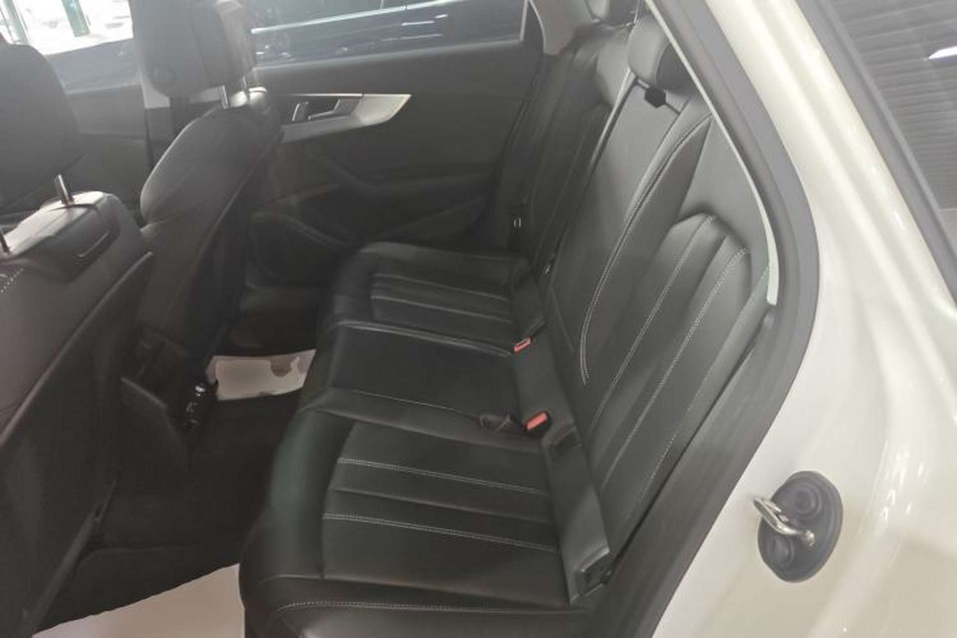 Used Audi A4L 2024 40 TFSI Fashion Dynamic Model Left Rear Seat