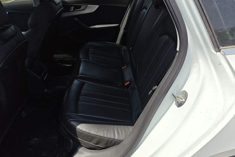 Used Audi A4L 2024 40 TFSI Fashion Dynamic Model Left Rear Seat