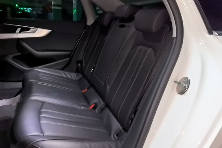 Used Audi A4L 2024 40 TFSI Fashion Dynamic Model Left Rear Seat