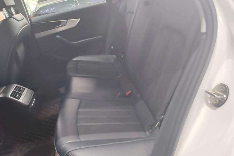 Used Audi A4L 2024 40 TFSI Fashion Dynamic Model Left Rear Seat