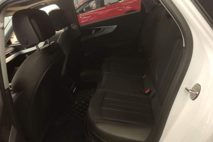 Used Audi A4L 2024 40 TFSI Fashion Dynamic Model Left Rear Seat