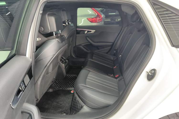 Used Audi A4L 2024 40 TFSI Luxury Dynamic Edition Left Rear Seat