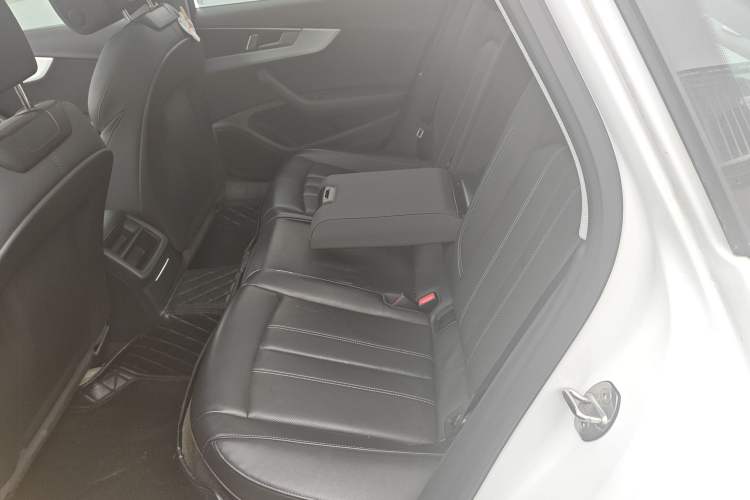 Used Audi A4L 2024 40 TFSI Fashion Dynamic Model Left Rear Seat