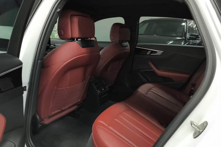 Used Audi A4L 2024 40 TFSI Luxury Dynamic Edition (Starry Night Version) Left Rear Seat