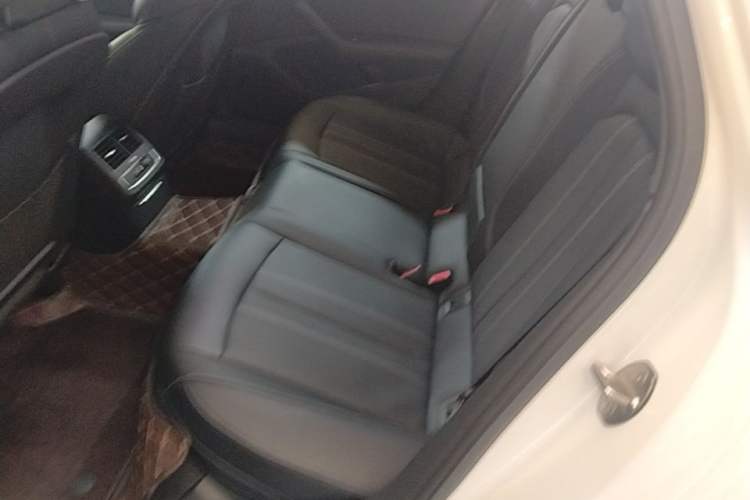 Used Audi A4L 2024 40 TFSI Luxury Dynamic Edition Left Rear Seat