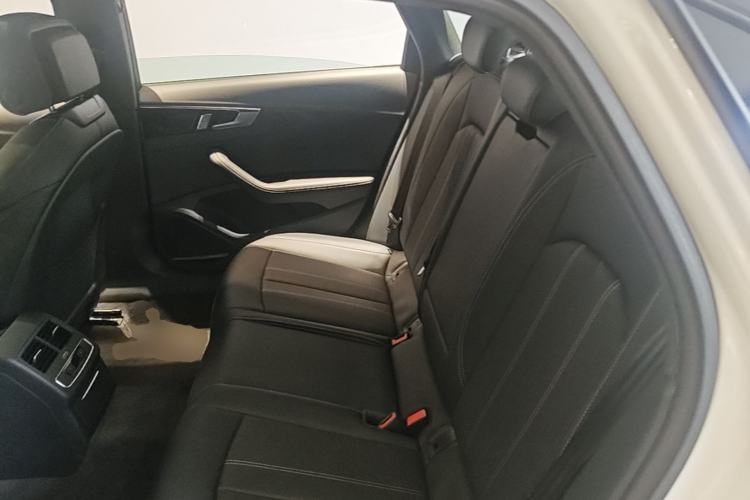 Used Audi A4L 2024 40 TFSI Luxury Dynamic Edition (Starry Night Version) Left Rear Seat
