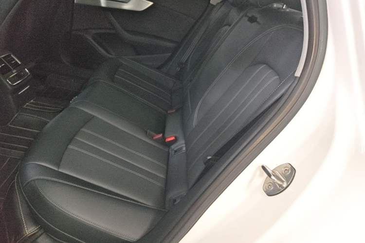 Used Audi A4L 2024 40 TFSI Fashion Dynamic Model Left Rear Seat
