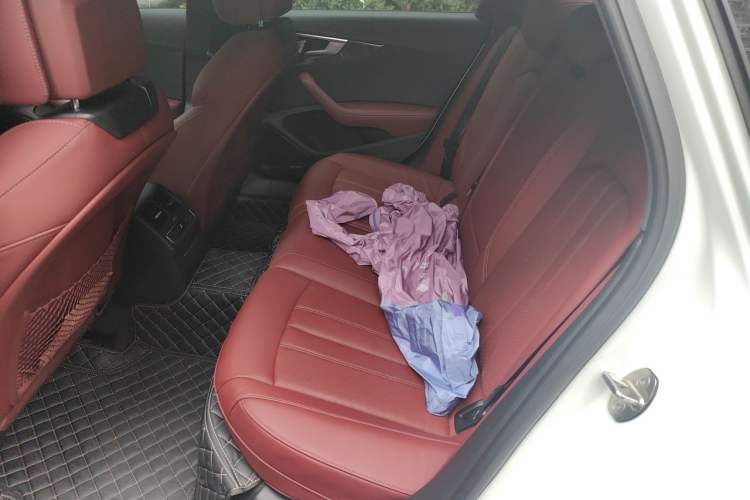 Used Audi A4L 2024 40 TFSI Luxury Dynamic Edition (Starry Night Version) Left Rear Seat