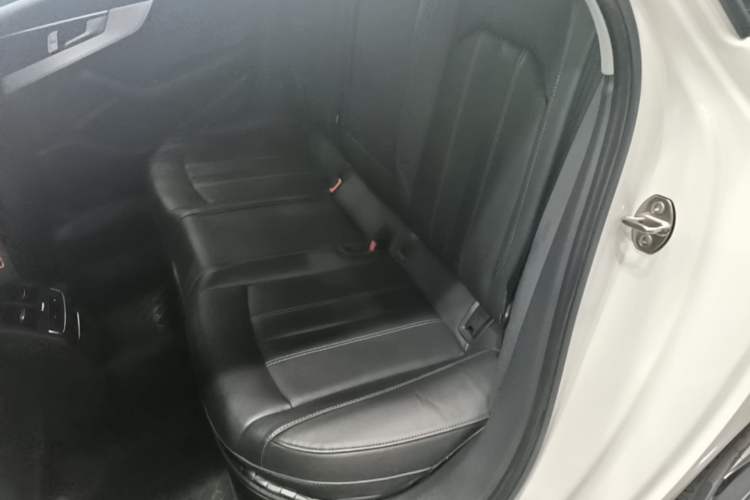 Used Audi A4L 2024 40 TFSI Fashion Dynamic Model Left Rear Seat