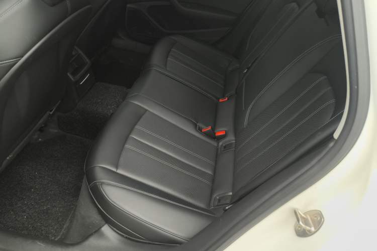 Used Audi A4L 2024 40 TFSI Fashion Dynamic Model Left Rear Seat