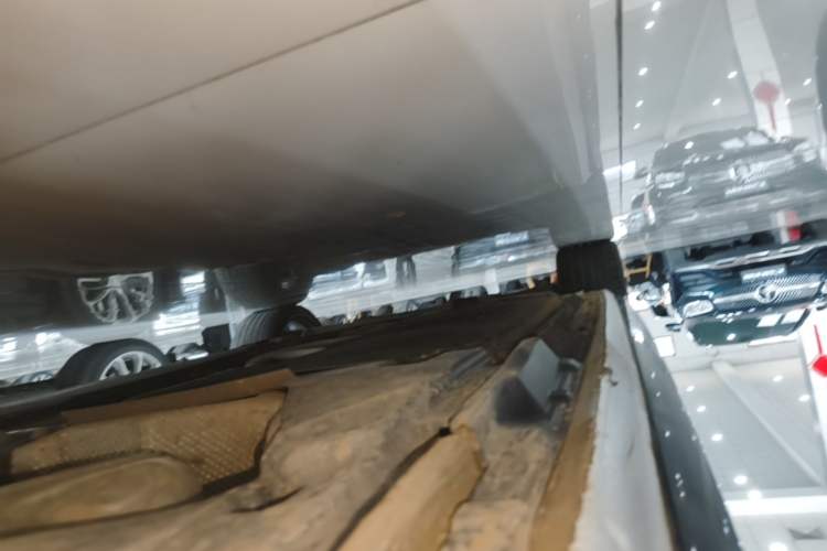 Used Audi A4L 2024 40 TFSI Luxury Dynamic Edition Left Side Sill
