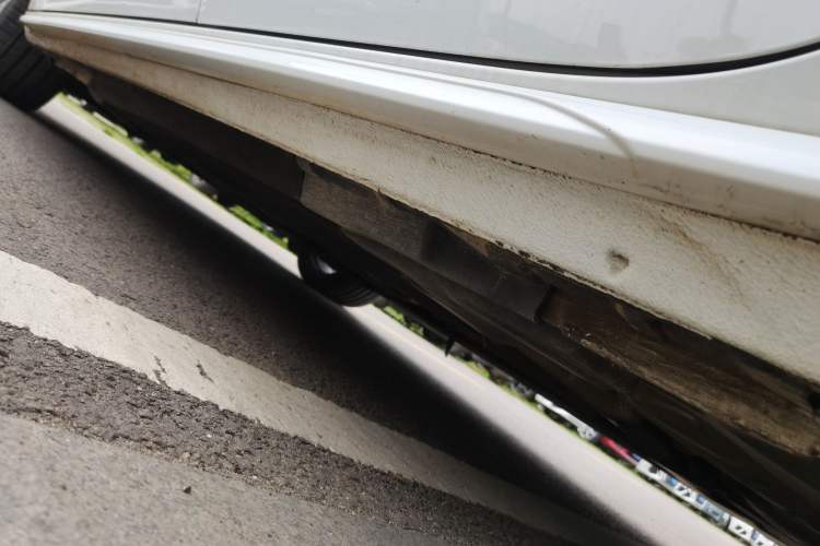 Used Audi A4L 2024 40 TFSI Fashion Dynamic Model Left Side Sill