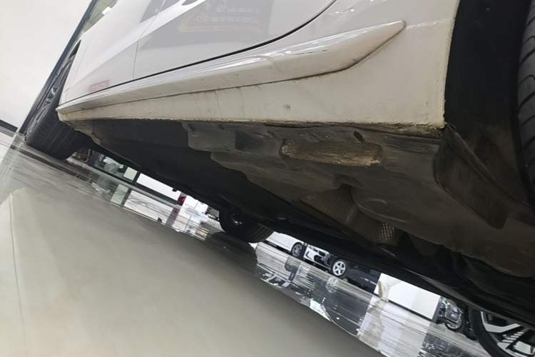 Used Audi A4L 2024 40 TFSI Fashion Dynamic Model Left Side Sill
